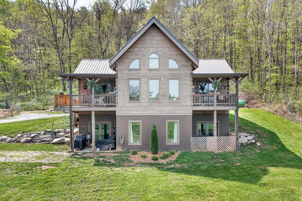 1218 Moody Rd, Byrdstown, TN 38549 - #1