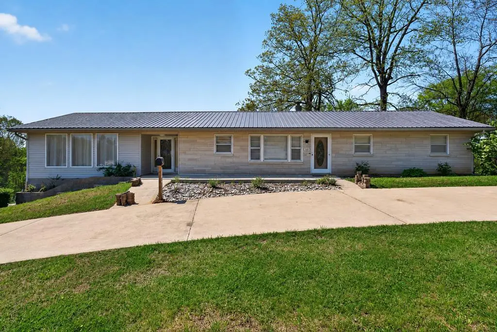 463 Franks Ferry Rd, Sparta, TN 38583 - #1
