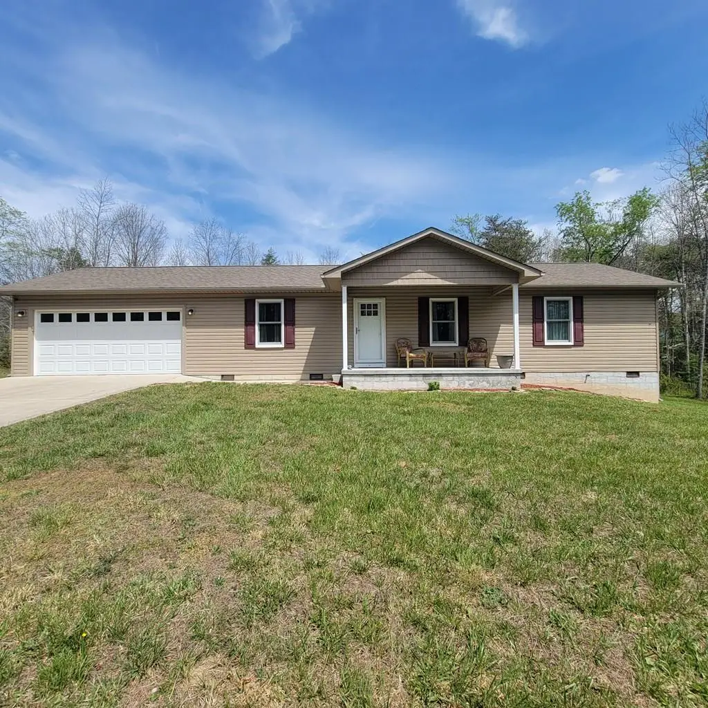 1039 Gray Eagle Dr, Crossville, TN 38572 - #1