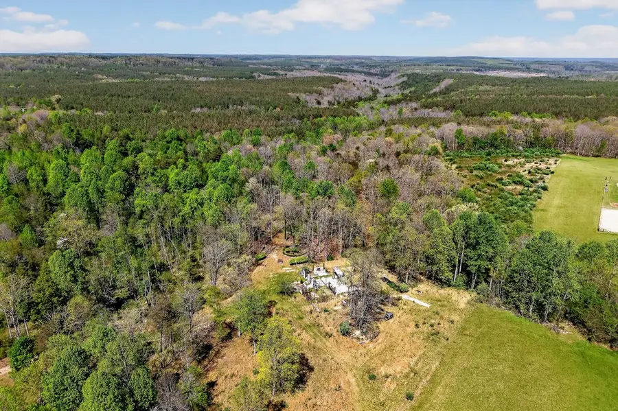 4877 Eastland Rd., Sparta, TN 38583 - #3