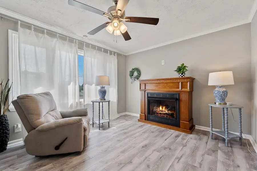 168 Douglas Dr, Sparta, TN 38583 - #2