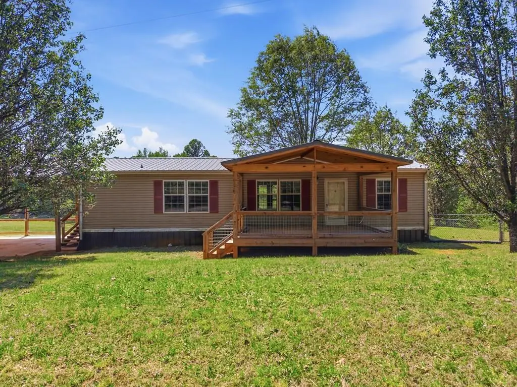 611 Farmer Rd, Quebeck, TN 38579 - #1