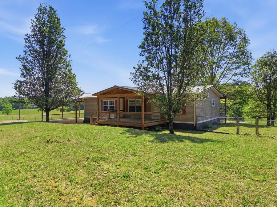 611 Farmer Rd, Quebeck, TN 38579 - #2