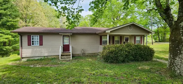 1009 Roysden Rd, Jamestown, TN 38556