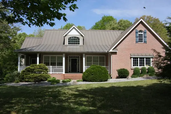 734 Ridgetop Dr., Jamestown, TN 38556