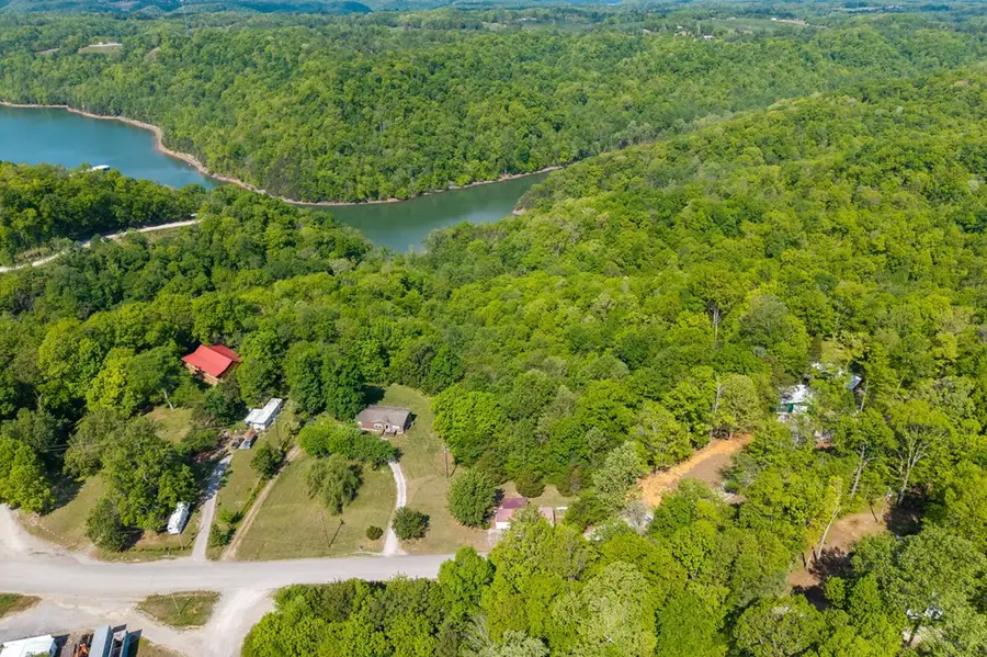 156 Lakeview Heights, Byrdstown, TN 38549 - #3