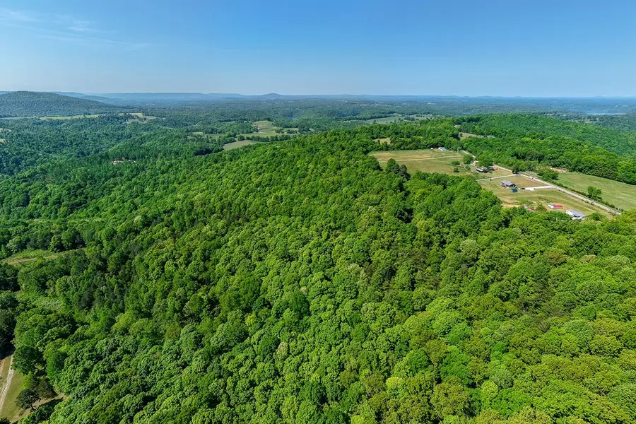 5809 Faix Rd, Byrdstown, TN 38549 - #3