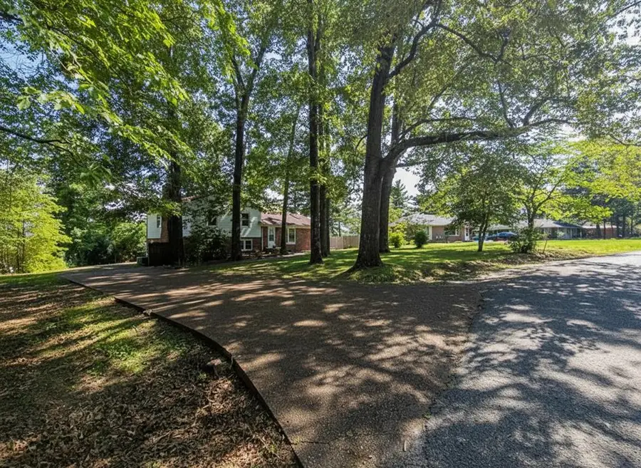 935 Glenwood Drive, Cookeville, TN 38501 - #2