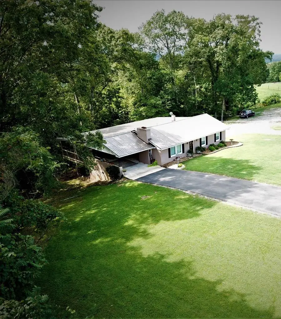 1570 Verna Qualls Rd, Sparta, TN 38583 - #1