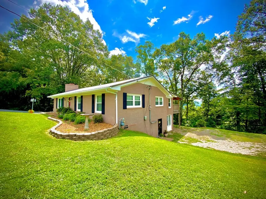 1570 Verna Qualls Rd, Sparta, TN 38583 - #3