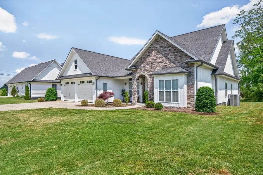 1360 Bilbrey Ave, Cookeville, TN 38501-1031 - #2