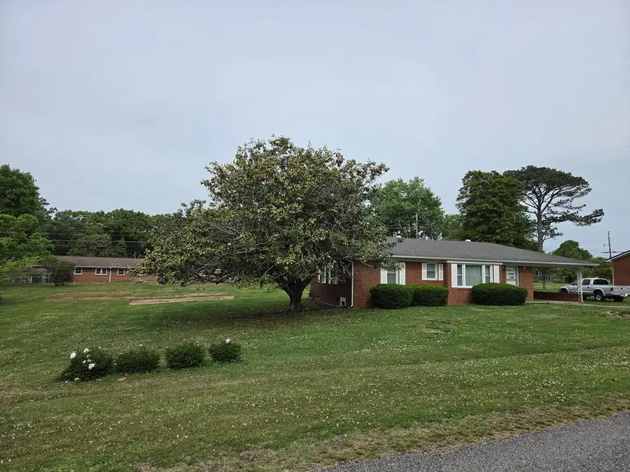 132 SW S Turner Dr, Sparta, TN 38583 - #3