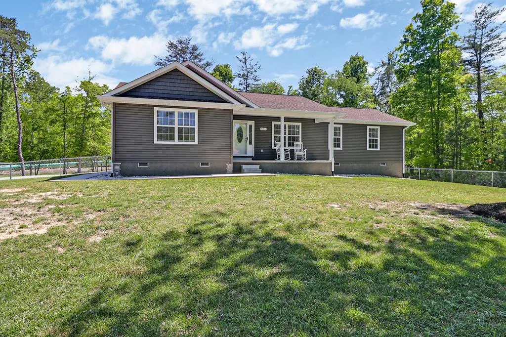 874 Deer Lodge Hwy, Clarkrange, TN 38553 - #1
