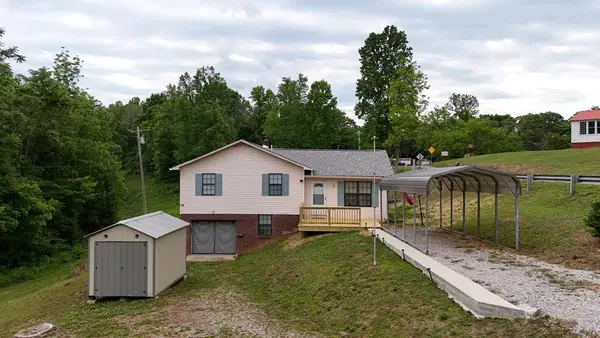 1825 Freehill Rd, Celina, TN 38551