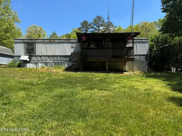 1022 Spring Hill Cir, Jamestown, TN 38556-5681