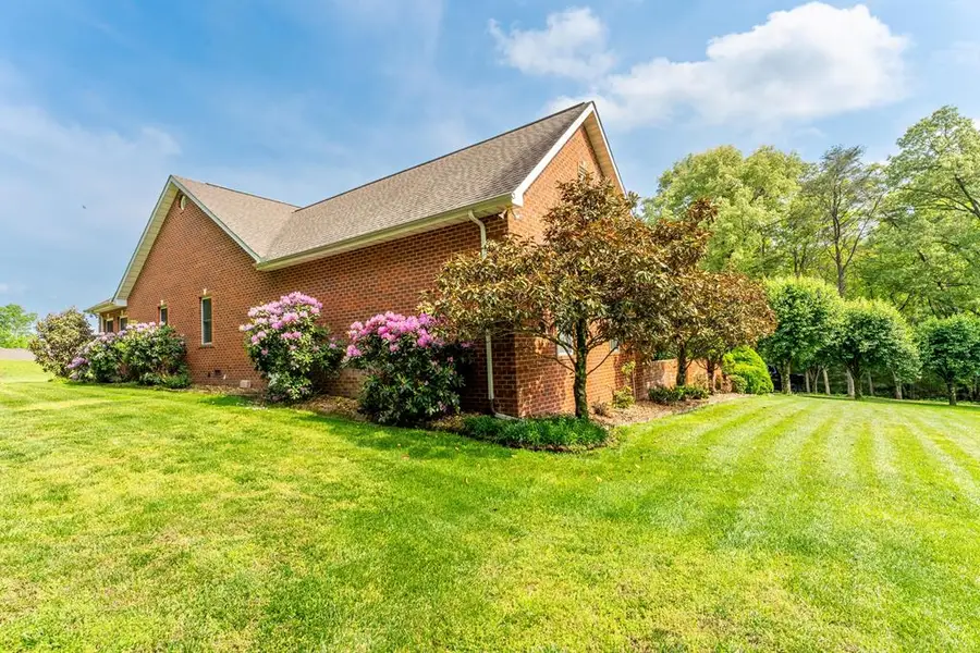 320 E Iron Wood Cir, Crossville, TN 38571 - #2