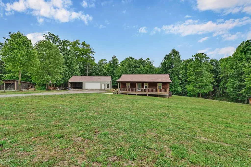 381 Lowe Rd, Jamestown, TN 38556 - #1