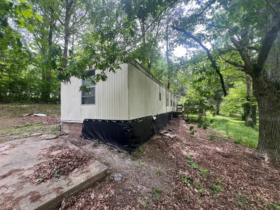 102 Avon Ln, Crossville, TN 38558 - #3