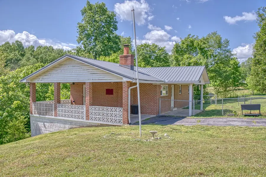 620 Harmony Rd, Gainesboro, TN 38562 - #2