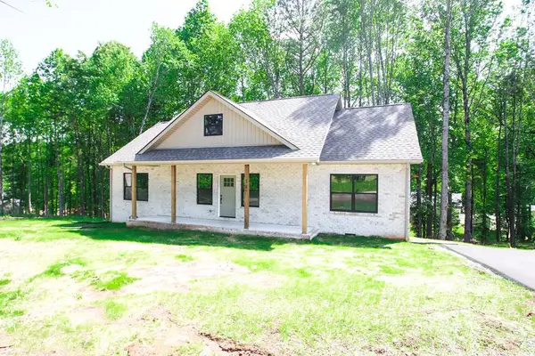 377 Crossvine Road, SPARTA, TN 38583