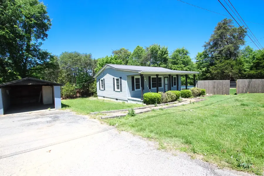 13400 Old Kentucky Road, Walling, TN 38587 - #2