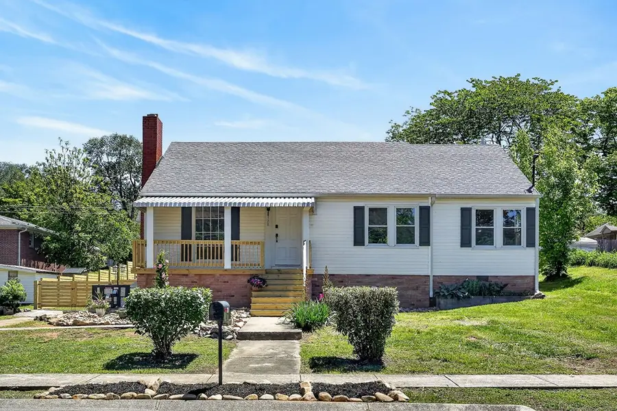 128 S Young, Sparta, TN 38583 - #2