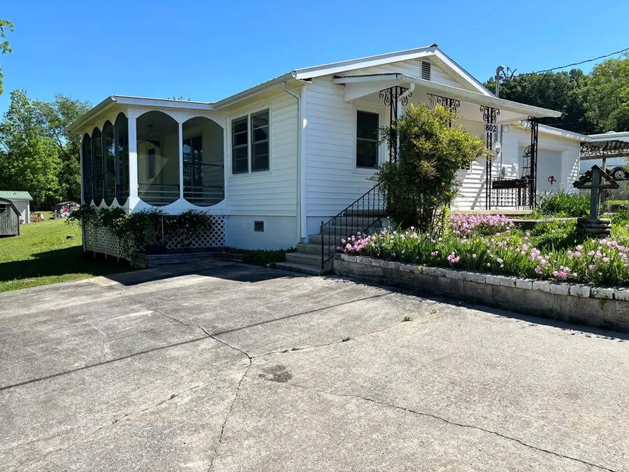 802 Water St., Livingston, TN 38570 - #3