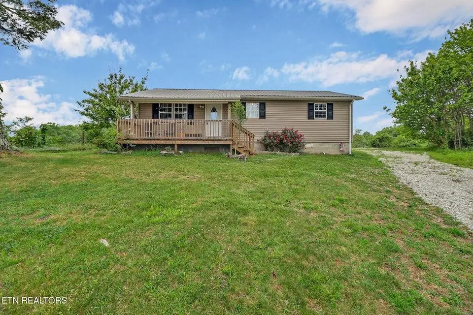 921 Barney Holt Rd, Jamestown, TN 38556-9807 - #1