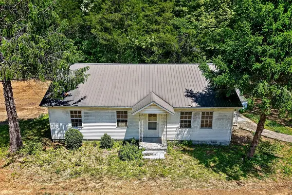 2176 Jennings Creek Rd, WHITLEYVILLE, TN 38588