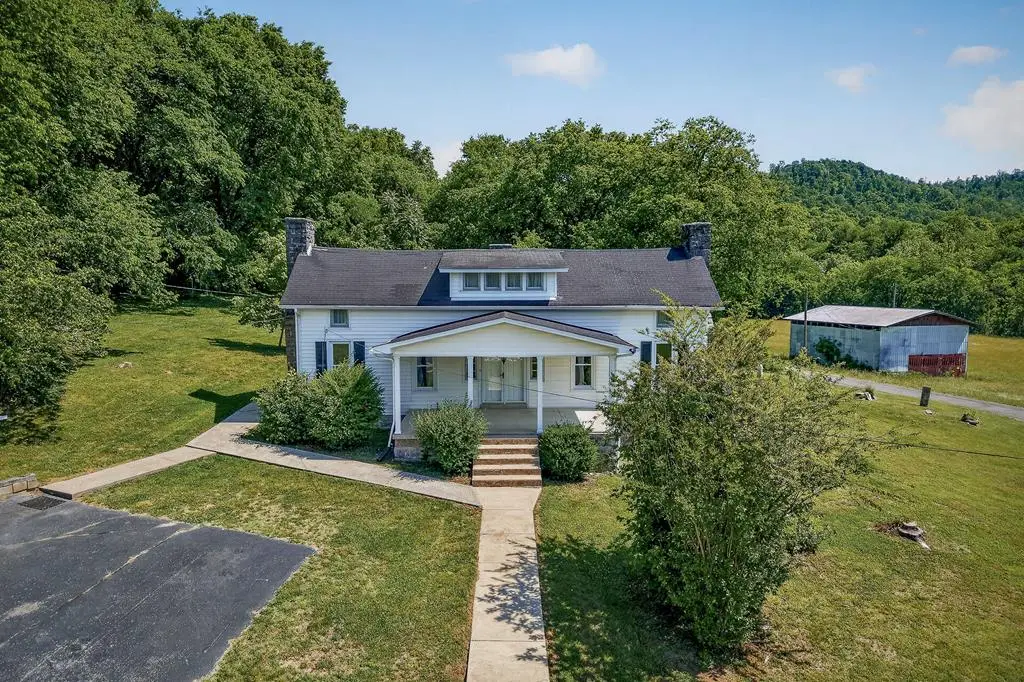 914 Wartrace Hwy, Pleasant Shade, TN 37145 - #1