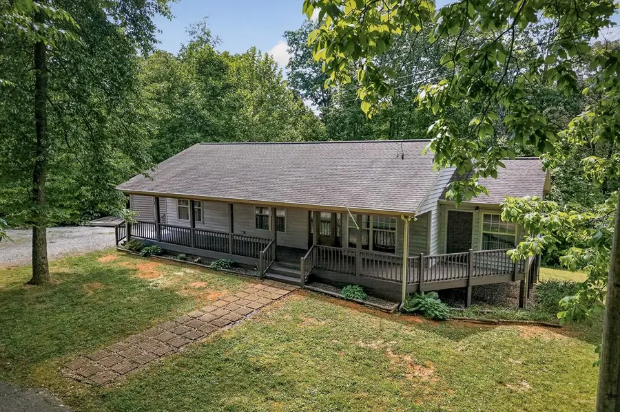 506 Deer Ridge Rd, Byrdstown, TN 38549 - #2