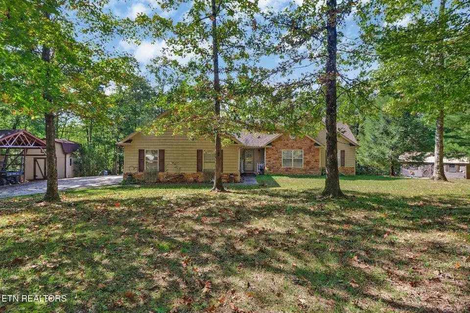 224 Victoria Cir, Jamestown, TN 38556 - #1