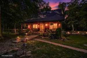 737 Edd Linder Rd, Jamestown, TN 38556-6495 - #1