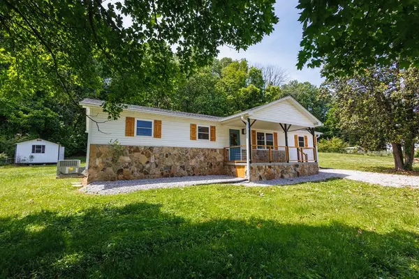 4543 S Creek Rd, COOKEVILLE, TN 38506