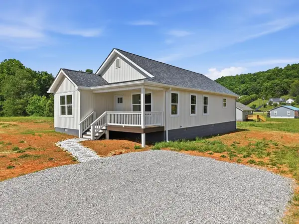 892 Old Cookeville Rd, SPARTA, TN 38583