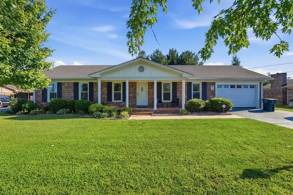 226 Oakland Dr, SPARTA, TN 38583