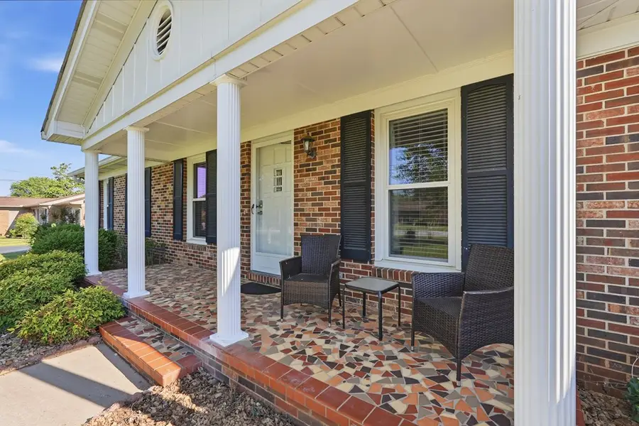226 Oakland Dr, Sparta, TN 38583 - #3