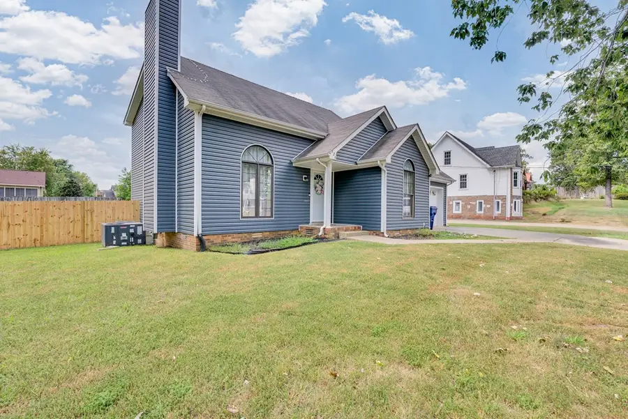 326 Lancaster Rd, Clarksville, TN 37042 - #2