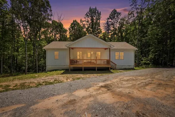 3882 Glade Creek Rd, SPARTA, TN 38583