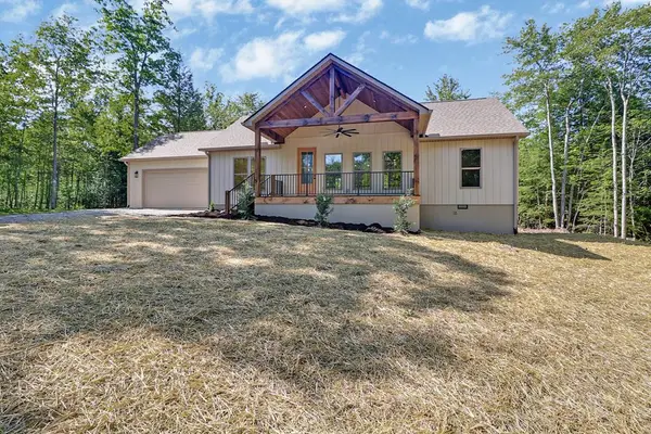 210 Creekview Ct, Jamestown, TN 38556