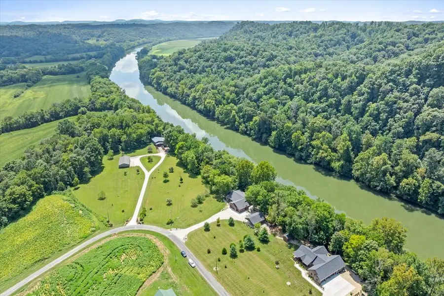 195 Hiawassee Ln., Celina, TN 38551 - #3