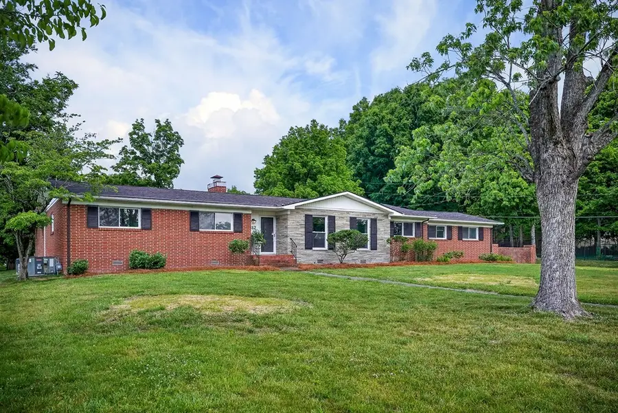 312 N Jefferson Ave, Cookeville, TN 38501 - #2