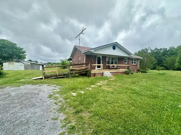 1749 Brimstone Creek Rd, Moss, TN 38575