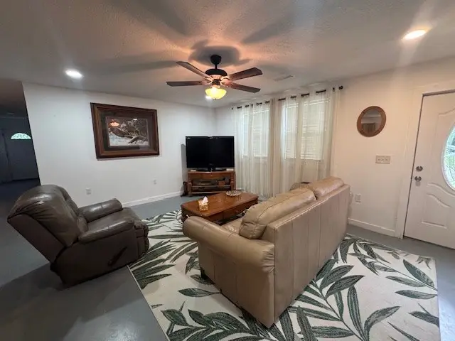 1025 Center Ln, Byrdstown, TN 38549 - #2