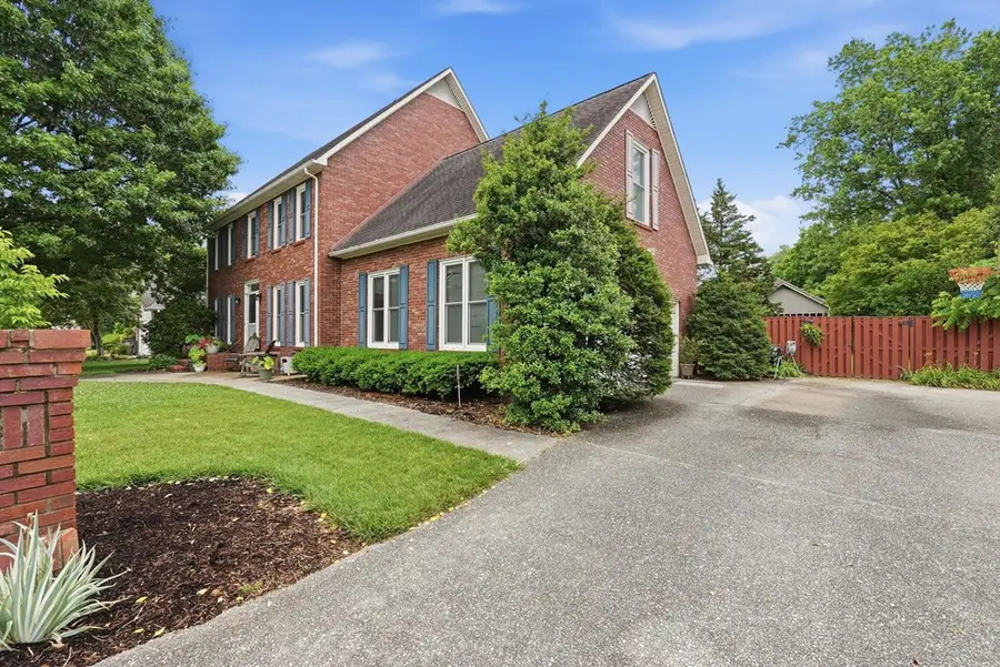 1363 Ivy Ln, Cookeville, TN 38501 - #3