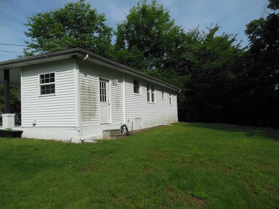 1095 York Hwy, Gainesboro, TN 38562 - #3