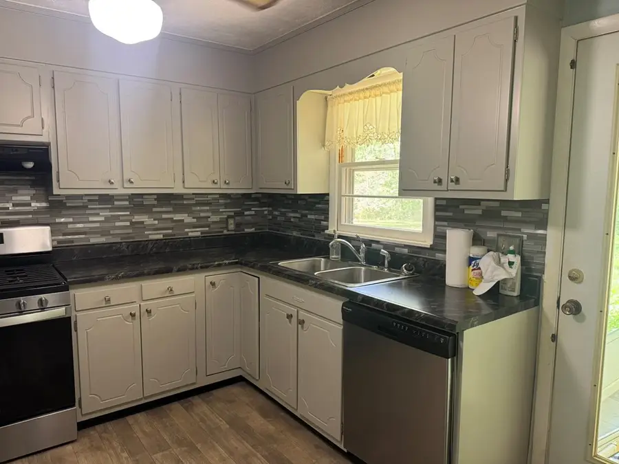 664 664 Sparta Dr, Crossville, TN 38555 - #3