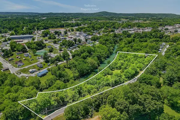 301 W Everett St, SPARTA, TN 38583