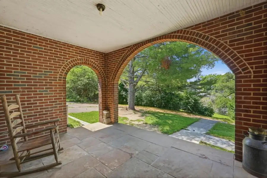 215 E Adams St, Crossville, TN 38555 - #3