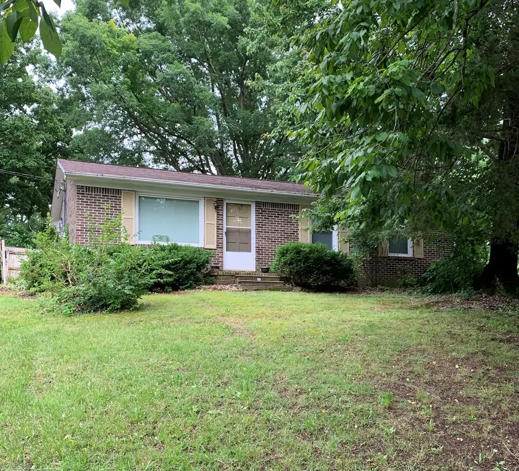 2115 Wildwood Dr, Cookeville, TN 38501 - #1
